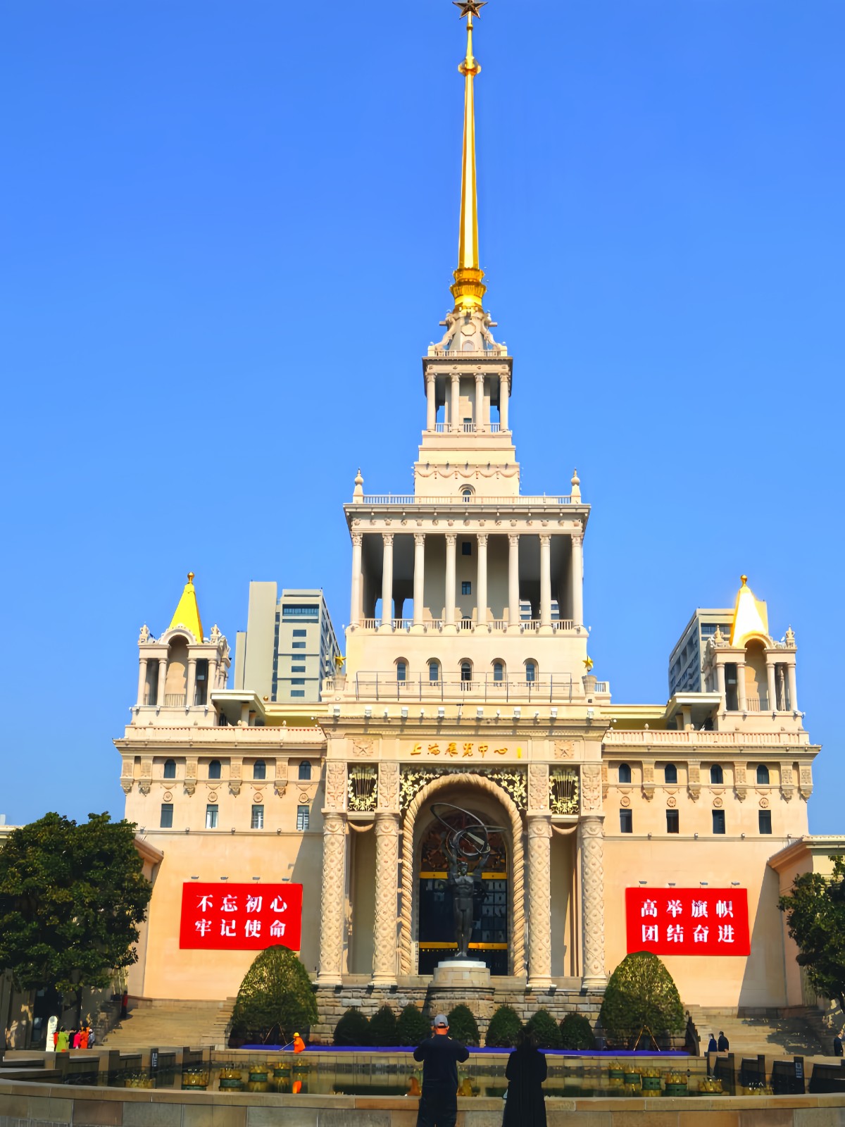 祝贺上海地区纺织品、家纺、家居家具、五金工具、灯饰及建材、美容品、健康养生、文体用品、汽车及配件、首饰、百货、食品、礼品等线上线下交易平台隆重开业！cotv全球直播、中网市场、大号会展现场发布！