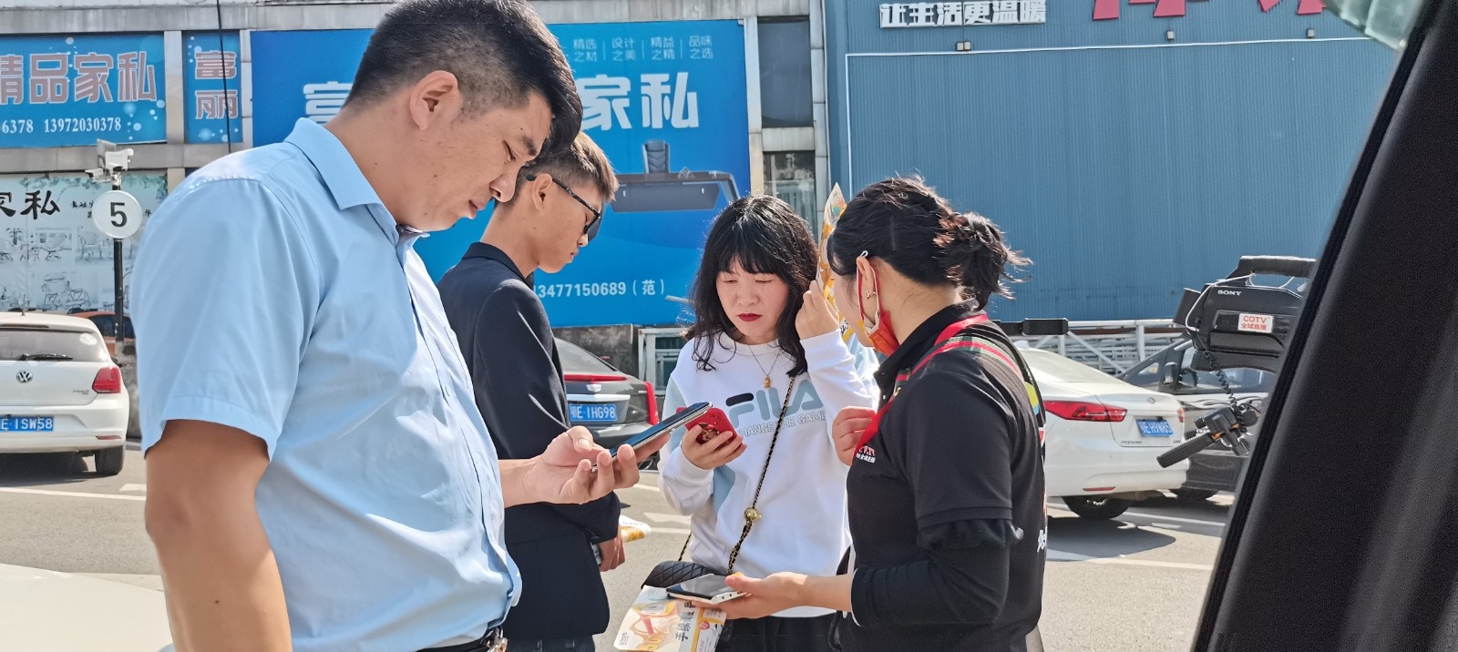 热烈祝贺中国湖南地区纺织品、建材家具、美容保健品、日用百货、汽车、房产家居商品网上网下客户引流交易会隆重开起！cotv全球直播、中网市场、大号会展为您专题发布！